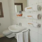 Dorfschaenke & Apartmenthaus بيت ضيافة ديغندورف