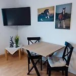 Dorfschaenke & Apartmenthaus 게스트하우스 데젠돌프