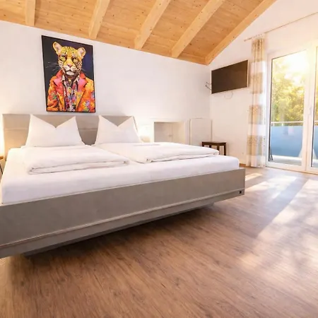 Gæstehus Dorfschaenke & Apartmenthaus 3*