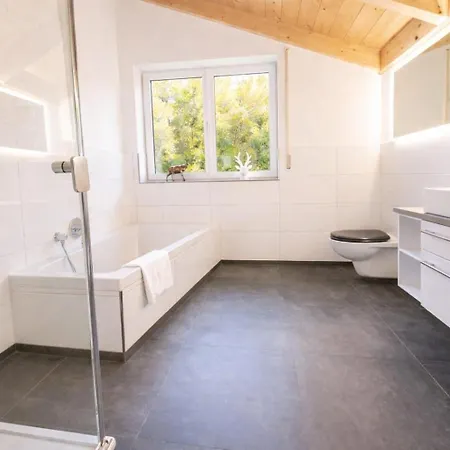 Dorfschaenke & Apartmenthaus Pensión 3*